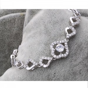 Eleganta rokassprādze ar baltiem cirkoniem, rodija pārklājums, garums 19 - 21 cm